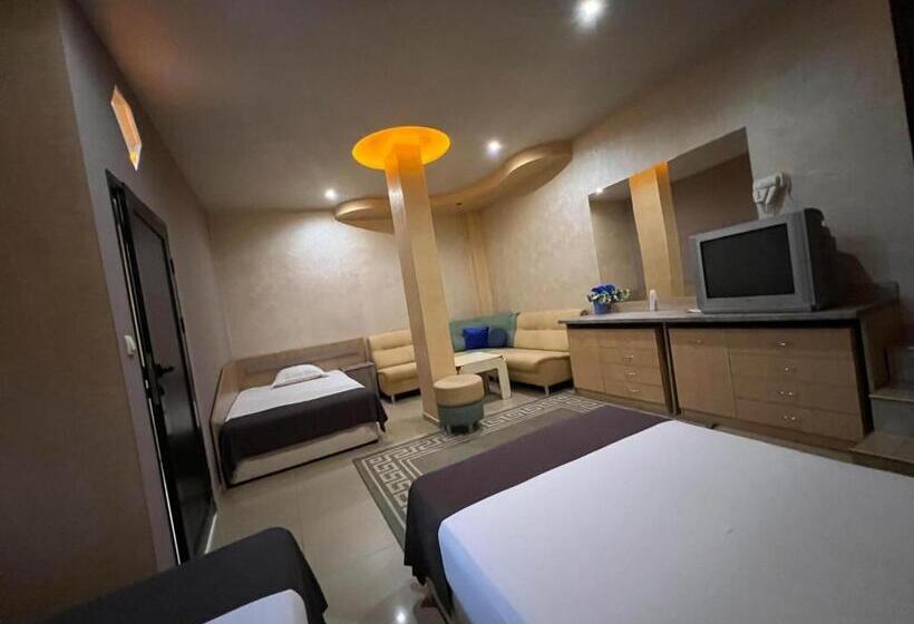 Quarto Triplo Comfort, семеен хотел русалка