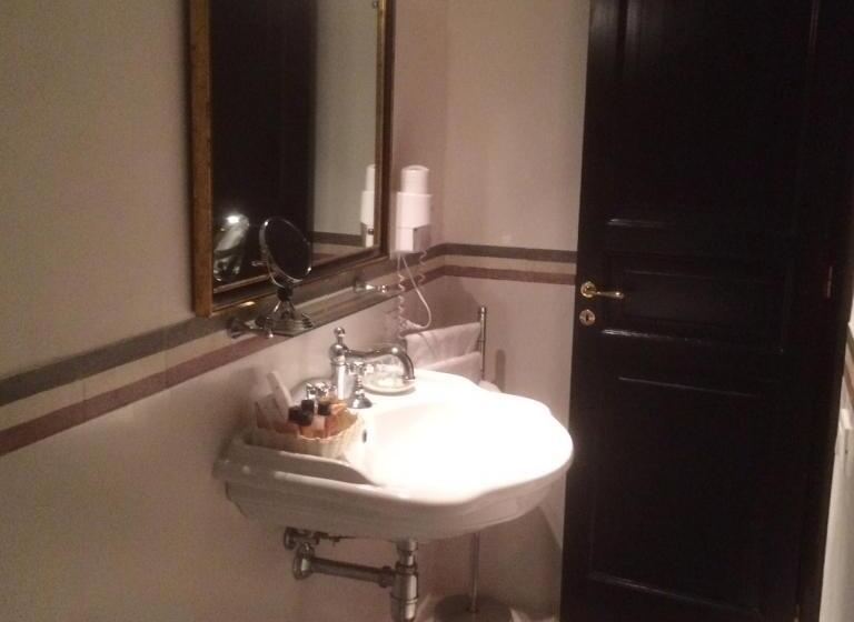 Quarto Economy, Santa Marina Antica Foresteria