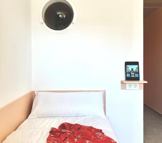 اتاق استاندارد یک نفره, Loop Homes Tower Burjassot