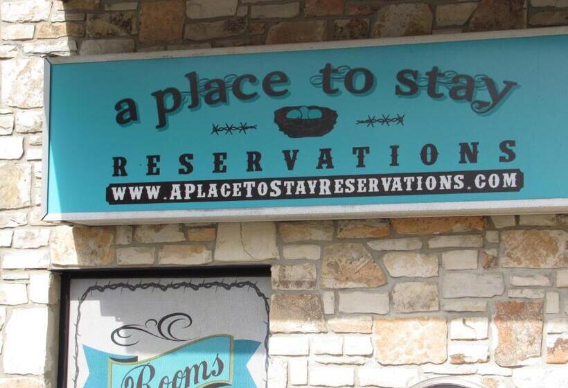 חדר דלוקס עם מיטת קינג, A Place To Stay Rooms