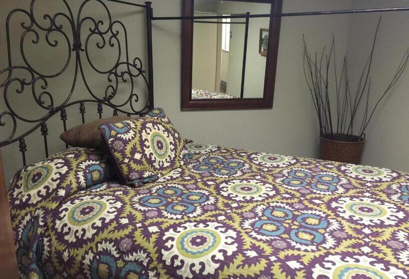 סוויטה דלוקס, A Place To Stay Rooms