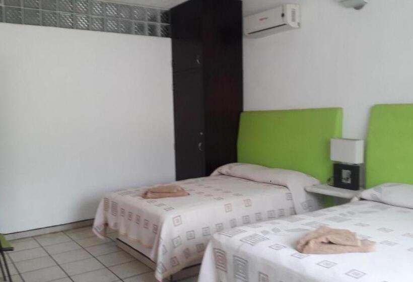 Huoneisto 2 Makuuhuonetta, Casa Chacala