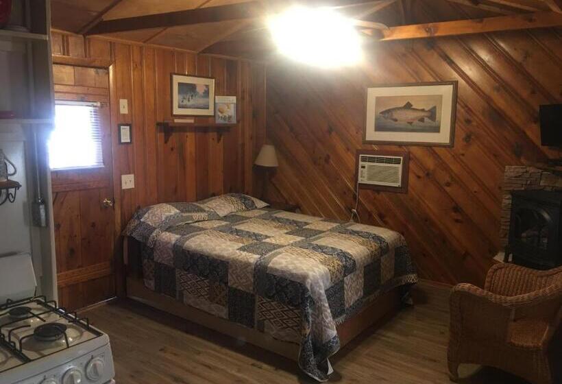 Студия Стандарт, Rainbows End Fishing Resort
