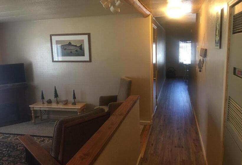 Вилла 2 Спальни, Rainbows End Fishing Resort