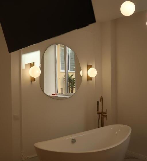 Quarto Deluxe, Eden Suites