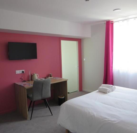 Семейный Номер, Hôtel Les Jardins De Saulzet