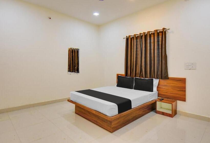 Трехместный Номер Классика, Oyo Pratik Lodging