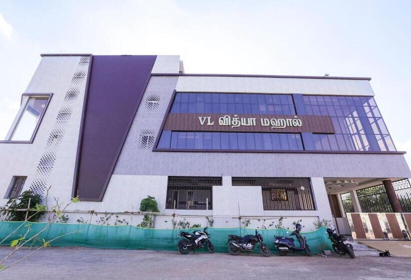 آپارتمان 1 خوابه با بالکن, Naga Luxury Suites   Double Bed Room 2 Adult 2 Child   Driver Free Stay