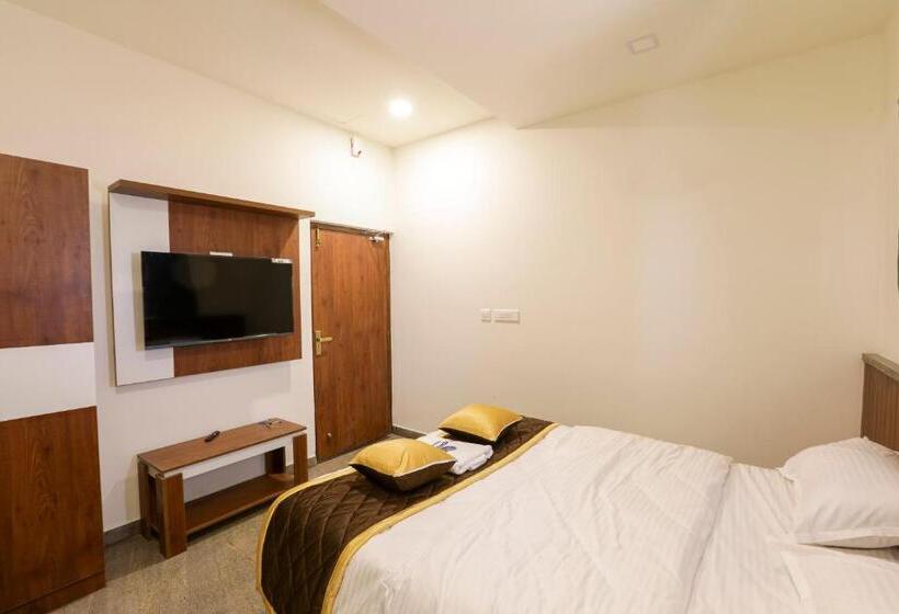 آپارتمان 1 خوابه با بالکن, Naga Luxury Suites   Double Bed Room 2 Adult 2 Child   Driver Free Stay