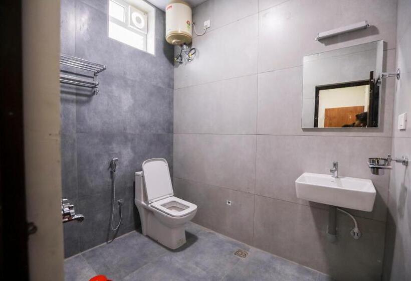 آپارتمان 1 خوابه با بالکن, Naga Luxury Suites   Double Bed Room 2 Adult 2 Child   Driver Free Stay