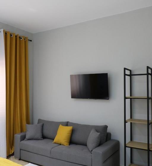 프리미엄 4인룸, City Center Rooms Durres
