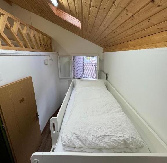 اتاق استاندارد چهار تخته, Interlaken Saberana Studio 11