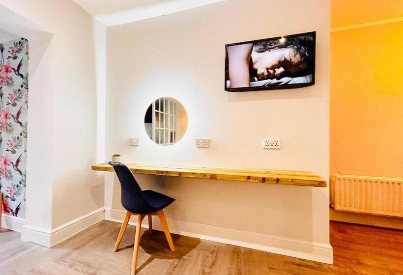 Апартаменты 1 Спальня с Террасой, Rest Boutique Acton