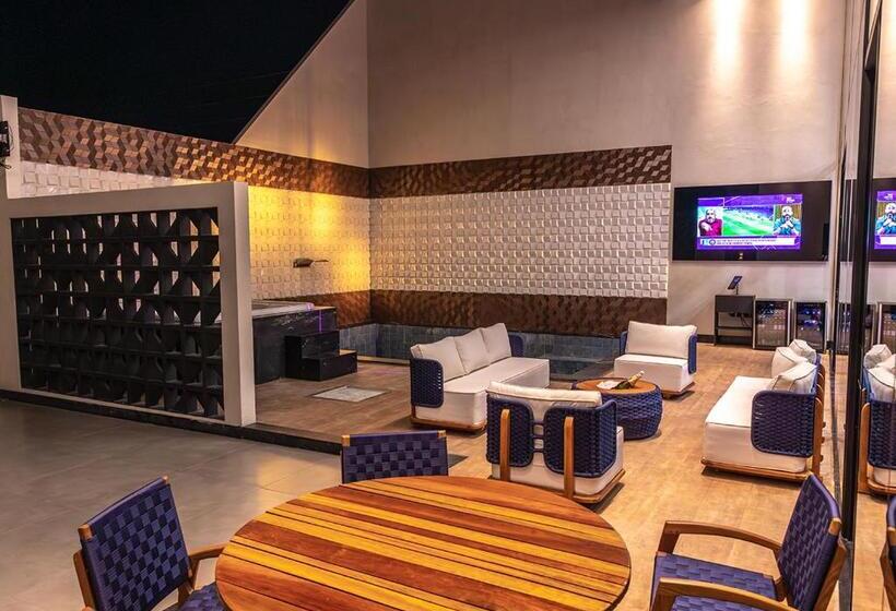 Люкс 3 Спальни, Dubai Motel