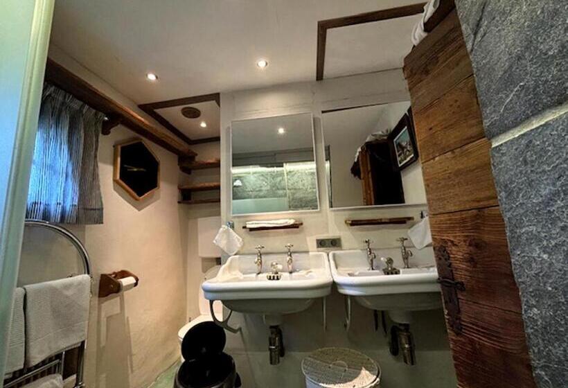 Стандартный Номер Кровать Кинг, Hôtel Les Chalets De Philippe Avec Jacuzzis Privatifs