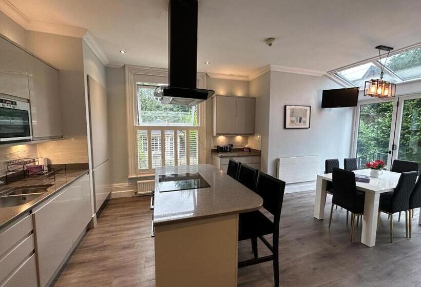 Апартаменты Deluxe 3 Спальни, Lennox Lea Studios And Apartments