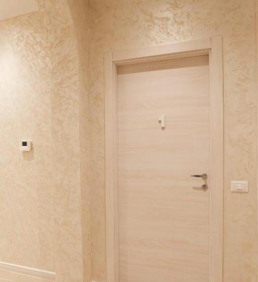 اتاق استاندارد چهار تخته, Mentana Guest House
