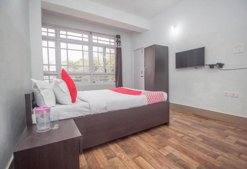 Трехместный Номер Классика, O 35610 Hotel Shayabong