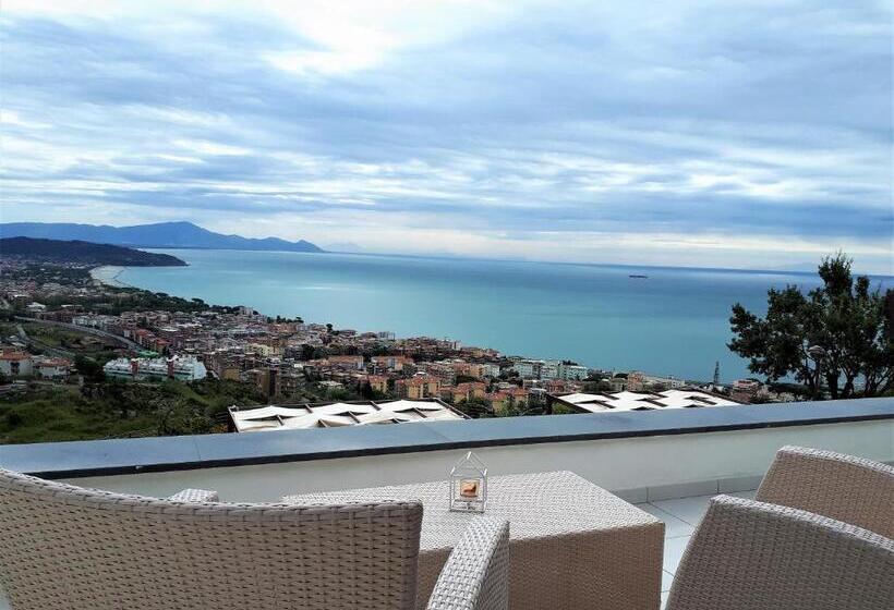 اتاق استاندارد با بالکن و چشم‌انداز دریا, Villa Treglia B&b