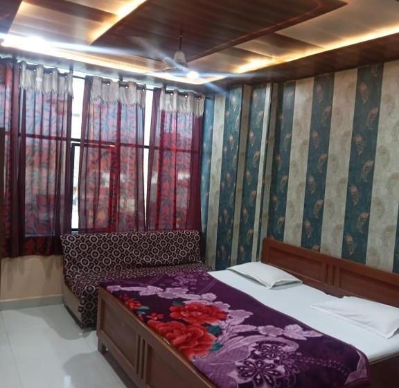 Трехместный Номер Deluxe, Goroomgo Parvati Residency Madhya Pradesh
