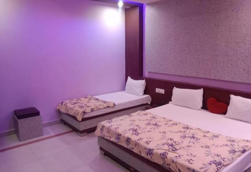 Трехместный Номер Deluxe, Goroomgo Parvati Residency Madhya Pradesh