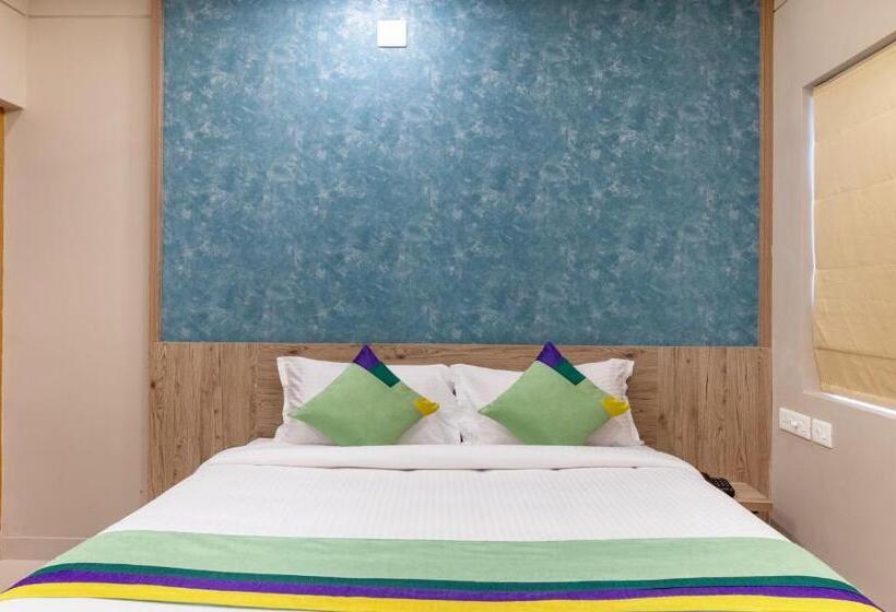 디럭스 룸, Treebo Sreepathi Prayag Apartments