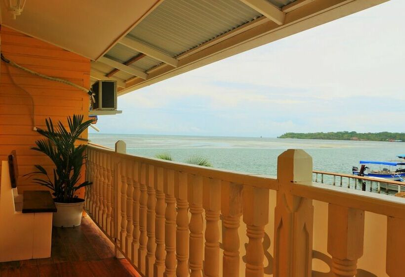 اتاق ساده چهارنفره, Hostel Mamallena Bocas Del Toro   Adults Only