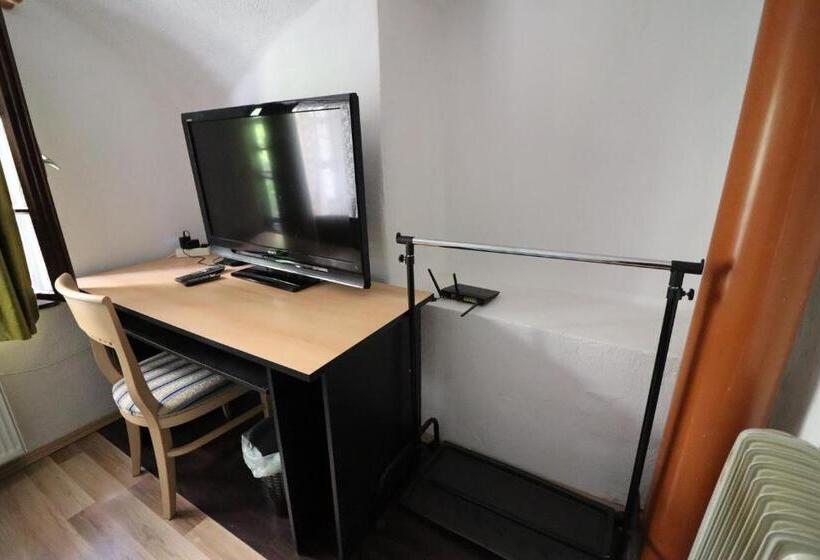 اتاق استاندارد یک نفره, Guesthouse Veles