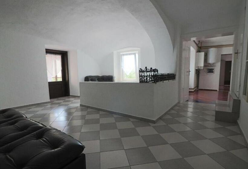 اتاق استاندارد یک نفره, Guesthouse Veles