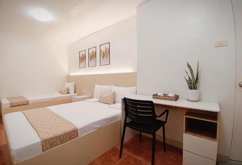 Номер Стандарт Трехместный, Kaimito House   Guest House Near Mactan Cebu Airport
