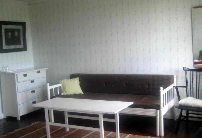 Quarto Estandar Banheiro Compartilhado, Villa Dönsby