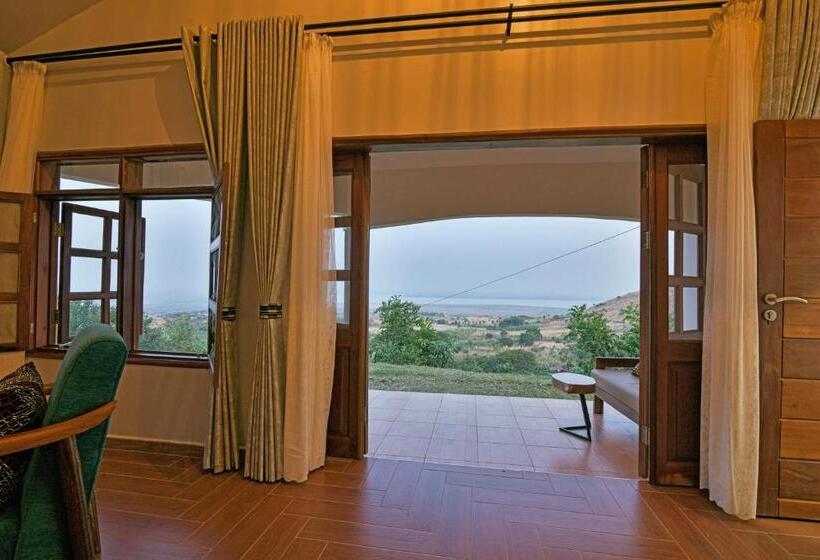اتاق استاندارد با چشم‌انداز دریاچه, Lake George View Golf Resort