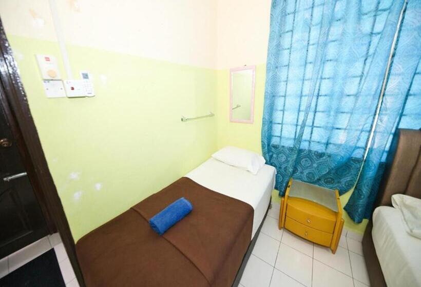 اتاق لوکس سه تخته, Oyo 91011 Iman Homestay Gua Musang