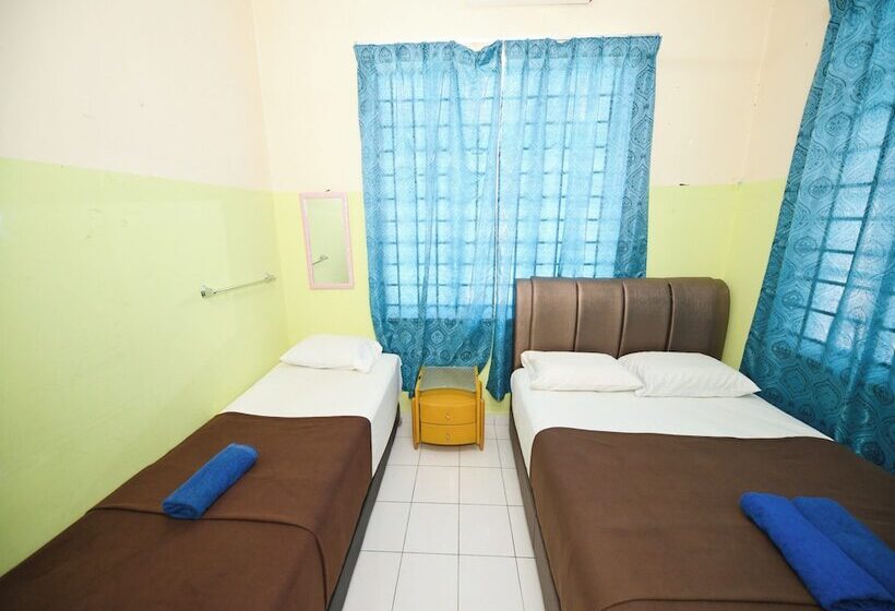 اتاق لوکس سه تخته, Oyo 91011 Iman Homestay Gua Musang