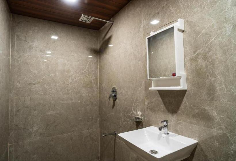 חדר דלוקס, Rajgaurav Lodging