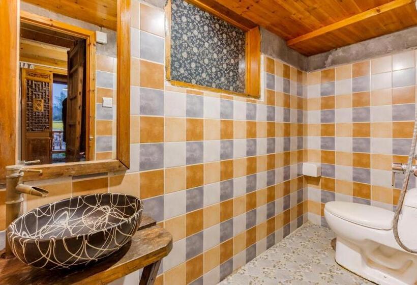 Номер Стандарт Вид на Сад, Xidi Kunlun International Hostel