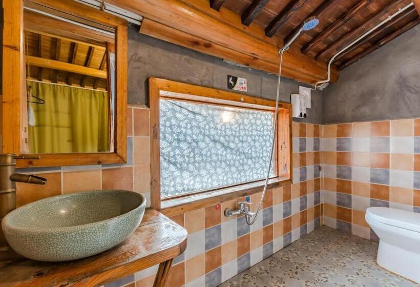 Номер Стандарт Вид на Сад, Xidi Kunlun International Hostel