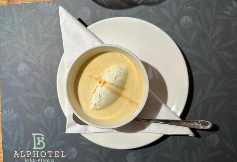 标准间带露台, Alphotel Biel Kinzig   Access By Cable Car Only!