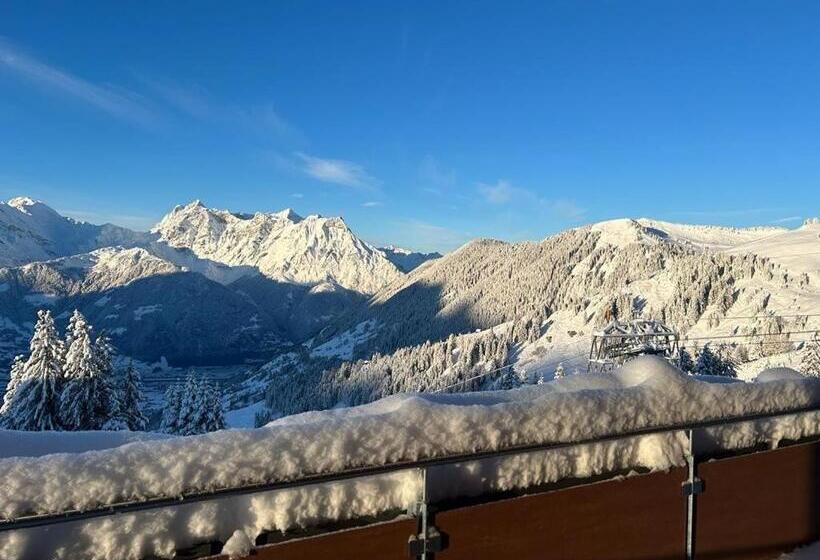 标准间带阳台, Alphotel Biel Kinzig   Access By Cable Car Only!