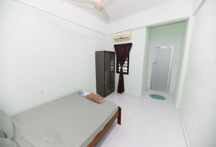 Номер Deluxe, Oyo 91004 Homestay Masjid At Taqwa