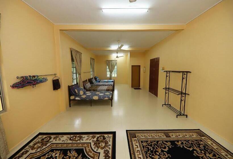 Family Suite, Oyo 91004 Homestay Masjid At Taqwa