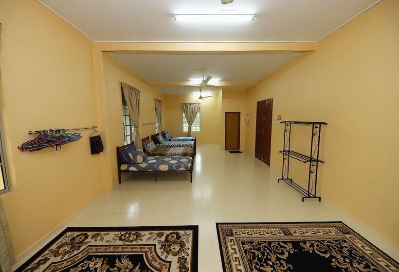 Family Suite, Oyo 91004 Homestay Masjid At Taqwa