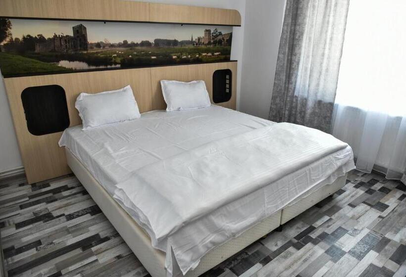 Апартаменты 2 Спальни с Балконом, Apartament S Moise