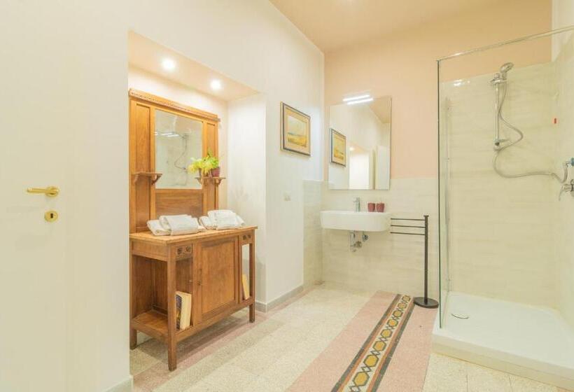 Стандартный Номер Кровать Кинг, Lake Lovers Lodge