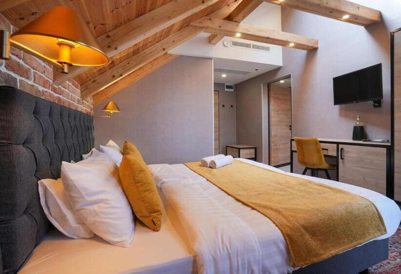 Апартаменты 2 спальни Вид на Сад, Chachacha House Vendégház
