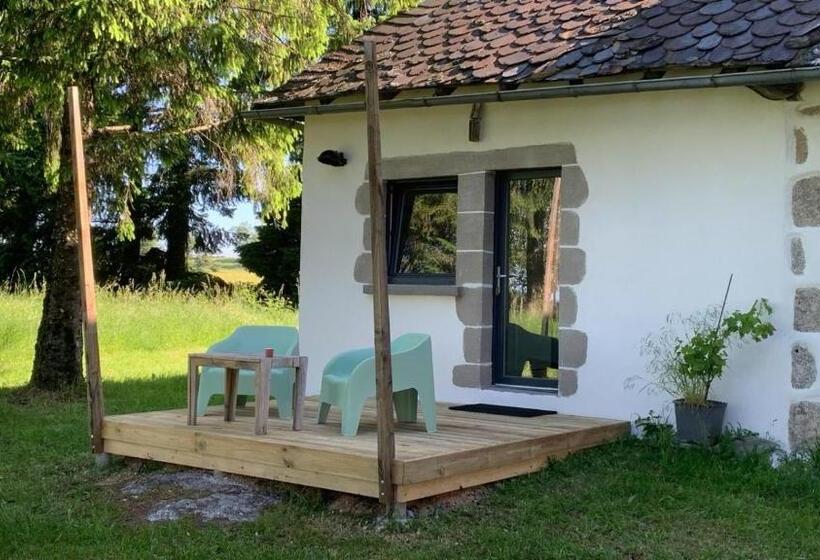 Номер Стандарт Вид на Сад, Aux Logis De Fonfroide Chez Mylène & David