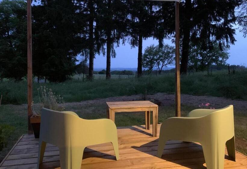 Номер Стандарт Вид на Сад, Aux Logis De Fonfroide Chez Mylène & David