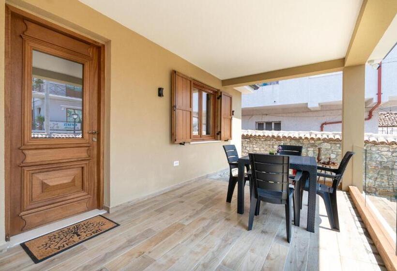 수피리어 트리플 룸, Villa Zoi A Stay To Remember I Guesthouse Inside Elbasan Castle