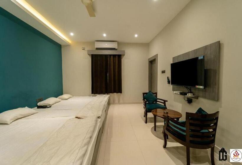 Четырехместный Номер Стандарт, Shree Parivaar Resort
