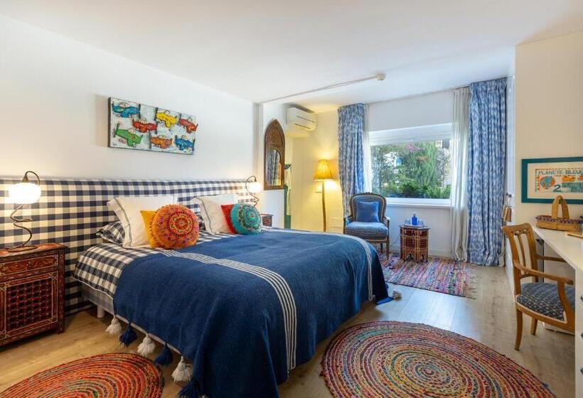 Номер Стандарт, Casablu   An Andalusian Boutique